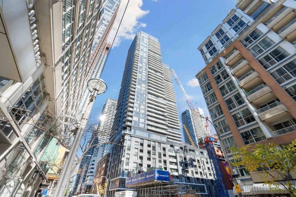 Condo In The City Toronto Exterior photo