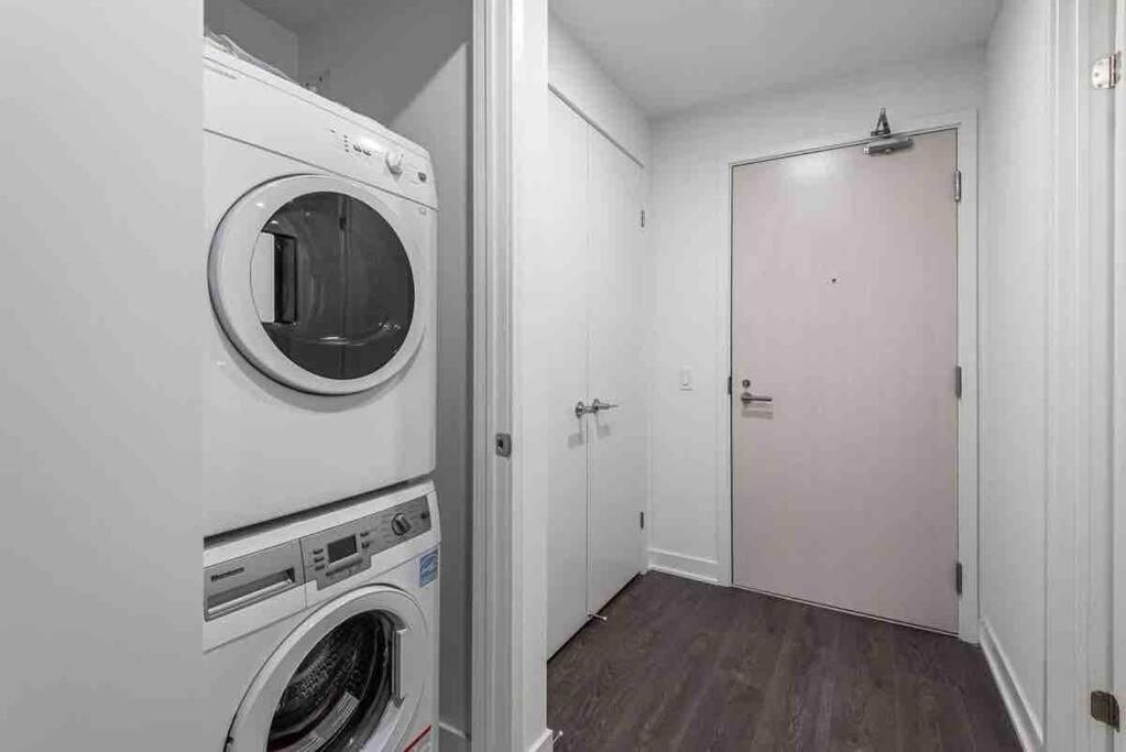 Condo In The City Toronto Exterior photo