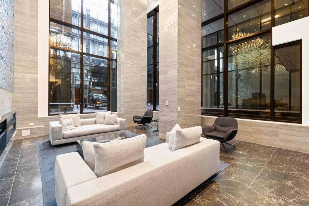 Condo In The City Toronto Exterior photo