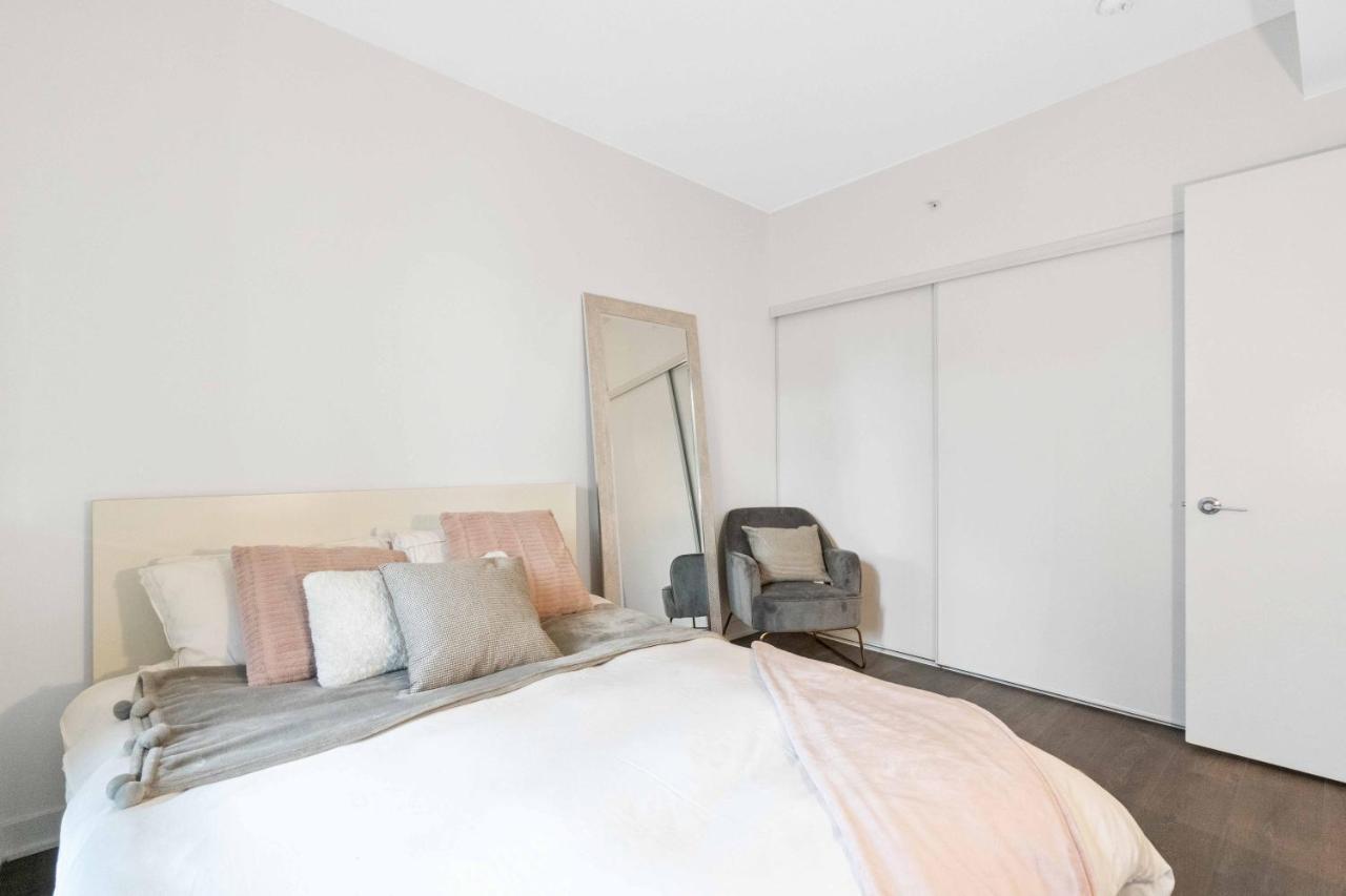 Condo In The City Toronto Exterior photo